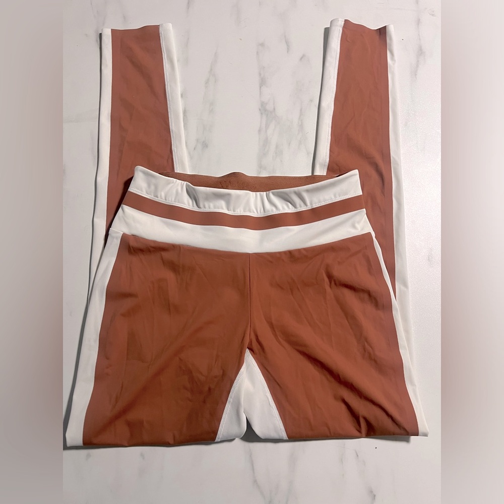 Vaara Flo Tuxedo leggings